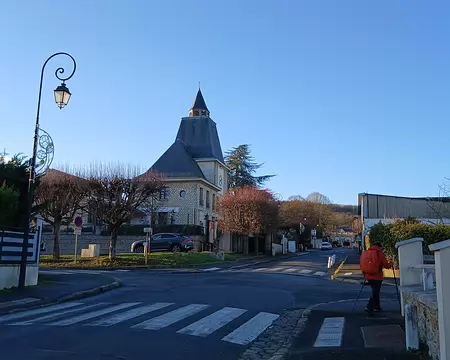 045 La médiathèque de Lardy