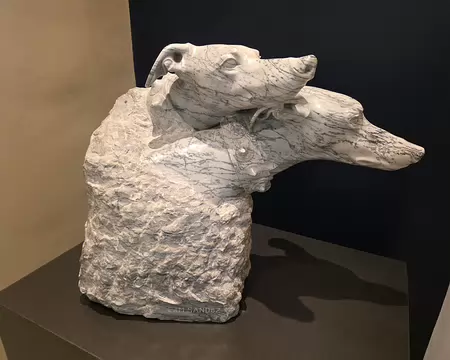 021 Élégance de 2 lévriers. Œuvre d'Édouard Marcel Sandoz.