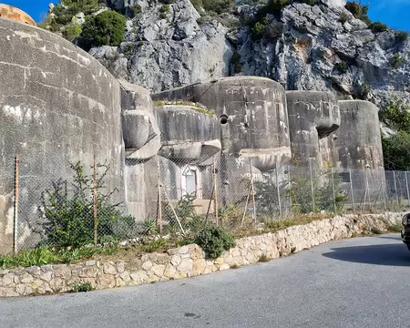 078 En ce dimanche, le village fêtant la Sainte-Agnès, nous n'avons pu visiter le blockhaus.