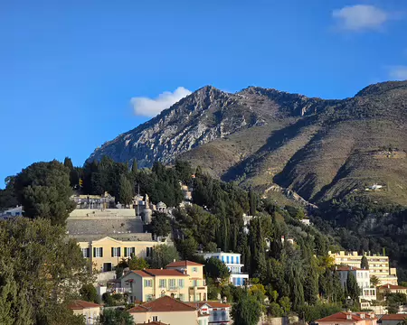 101 Montagnes dominant Menton.