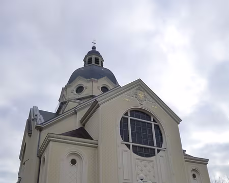P1220302 Eglise Sainte-Jeanne-d'Arc consacrée en 1926