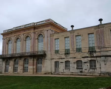 031 Construit en marbre rose, le Grand Trianon était autrefois appelé le Trianon de marbre