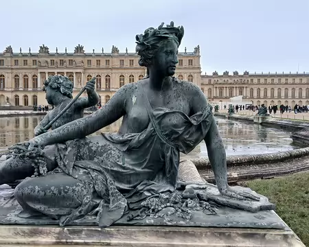 040 Nymphe et enfant au trident