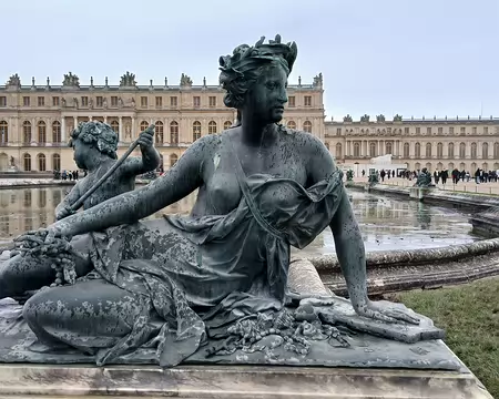 040 Nymphe et enfant au trident