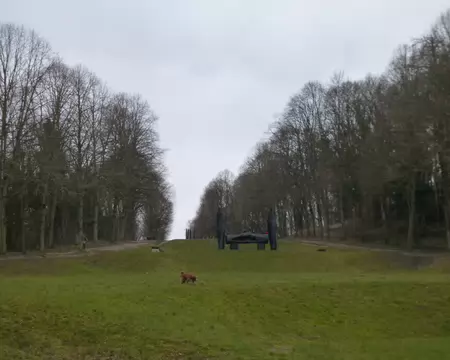 P1220546 ...parc de 460 ha, s'élève à 160 mètres d'altitude