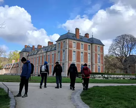 021 Le château de Chamarande, de style Louis XIII, a été édifié par l’architecte du roi, Nicolas de L’Espine, pour Pierre Mérault, futur secrétaire de Louis XIV