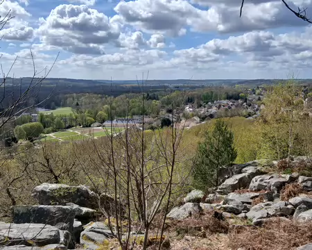 032 Depuis le plateau du Belvédère (141 m), vaste panorama sur la vallée de la Juine et le domaine de Chamarande