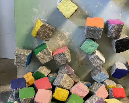 Retour à 68 : les pavés s'envolent...