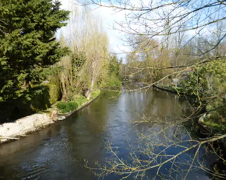 P1220746 L'Essonne à La Ferté-Alais