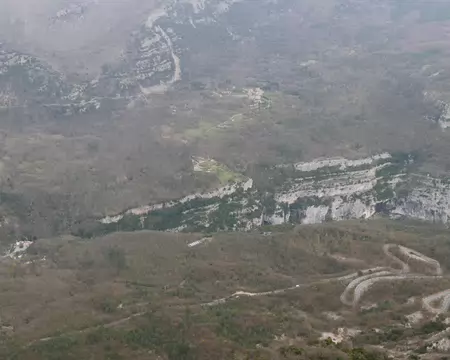 P1200281 Vue sur les gorges du Loup depuis l'Escaranque.