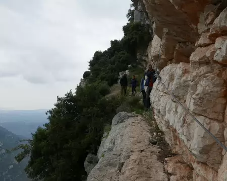 P1200285 Accès à la forteresse : ancienne habitation troglodytique.