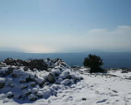 P1200307 Pic de Courmettes avec sa vue sur la Méditerranée, dont le cap d'Antibes.