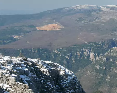 P1200308 Vue vers le village de Gourdon.