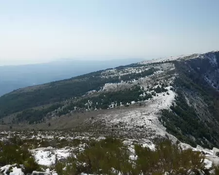 P1200317 Vue sur le Pic des Courmettes.