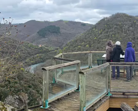 027 Vue sur les Raspes du Tarn. En haut à droite, l'on aperçoit le clocher de Notre-Dame du Désert, le but de l'après-midi.