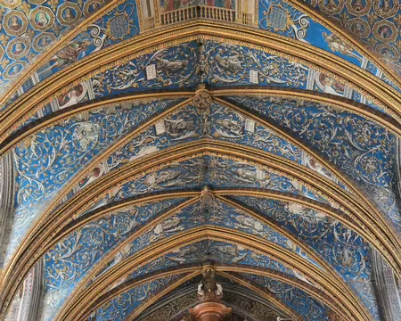 057 L'orgue Moucherel (1734 – 1736). Il devient très célèbre, notamment en raison de l'esthétique et les dimensions exceptionnelles de son buffet : 16,20m de large...