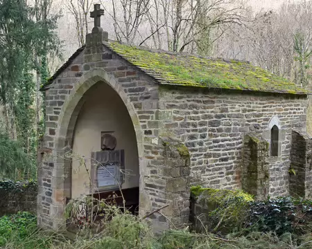 098 La chapelle actuelle date de 1958 et aurait été construite sur l'emplacement de l'ancienne église paroissiale.