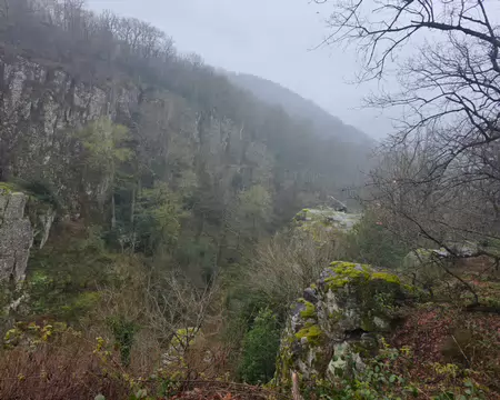 148 Depuis le point de vue, paysage sous une petite bruine pour clôturer notre séjour en pays Albanais.