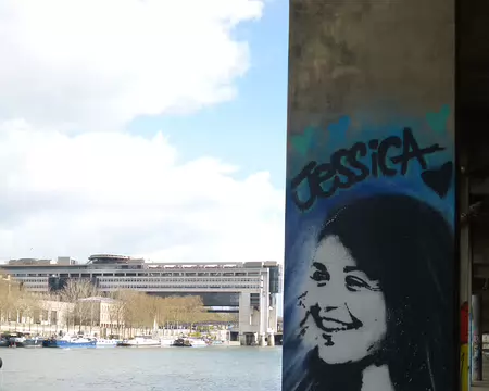 P1220674 Ministère de l'Economie et des Finances inauguré en 1988