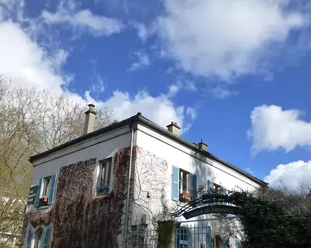 P1220678 Maison du jardinage et du compostage, parc de Bercy créé en 1993 à l'emplacement des entrepôts de Bercy