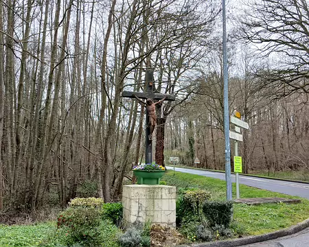 023 Calvaire au carrefour des routes de Maincourt et de la Recette