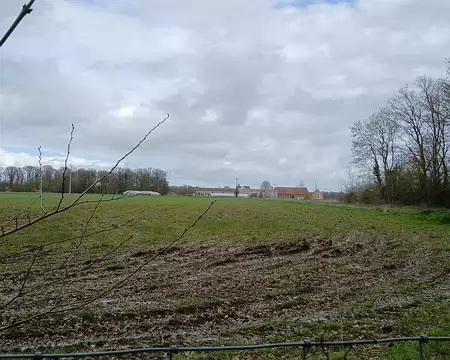 030 La ferme des Néfliers (Lévis-Saint-Nom)