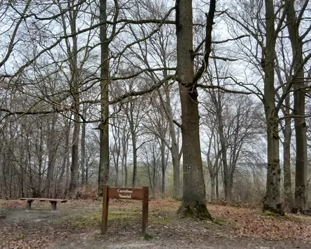 015 Le carrefour Vauréal au milieu des chênes