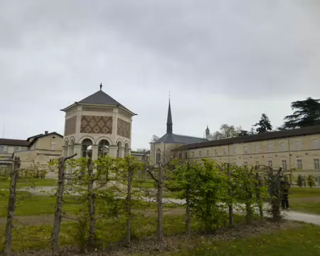 P1220841 Le Puits de Moïse au centre du grand cloitre de la Chartreuse...