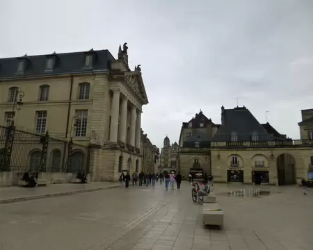 P1220877 Place de la Libération