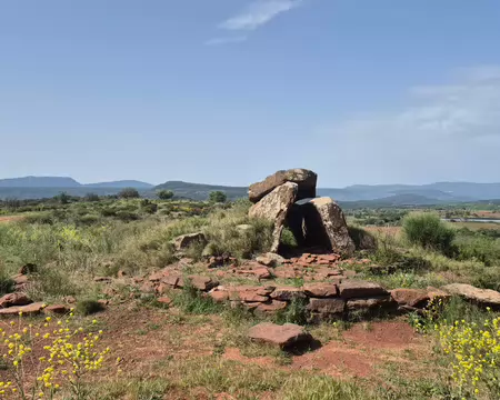 2026-04-11 11-08-58 Dolmen des Isserts.