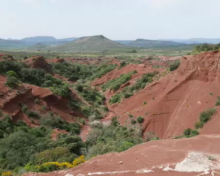2026-04-11 12-00-21 Vue sur le canyon du diable et la montagne de Liausson (au sud du lac du Salagou).