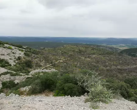2026-04-12 15-16-41 Partie incendiée au sud du roc de la Bissonne.