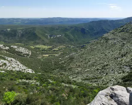 2026-04-14 14-01-43 Au pied du cirque le début de la vallée de la Buèges.