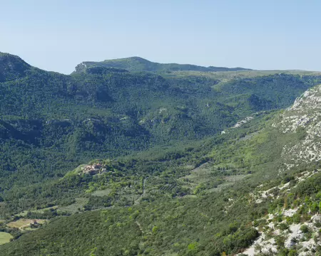 2026-04-15 10-47-22 Vue sur le Monthaut (656m), Pégairolles-de-Buèges et le Roc de la Vigne (709m).
