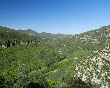 2026-04-15 16-56-07 Vue sur les gorges de la Vis avec le Claux et au fond le Pic d'Anjeau.
