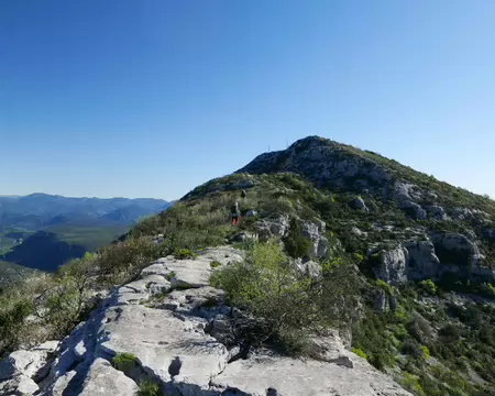 2026-04-16 09-53-45 Direction le Roc Blanc (910m).