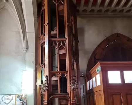 005 Les décors en bois ont été dessinés par Pierre Bossan, plus connu comme architecte de Notre-Dame de Fourvières à Lyon. Ils ont été réalisés en 1854 par le...