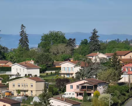 102 Nouvelle vue sur sur les monts du Forez et Pierre-sur-Haute.