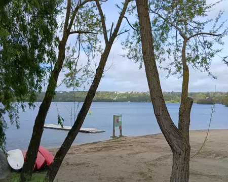 026 Sur les hauteurs, le quartier de l’Horloge à Cergy. L’Axe Majeur, œuvre de Dani Karavan (1980) est le symbole de la ville nouvelle de Cergy-Pontoise