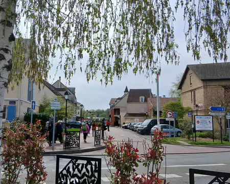 037 Retour à Port-Cergy par la rue du Diablotin