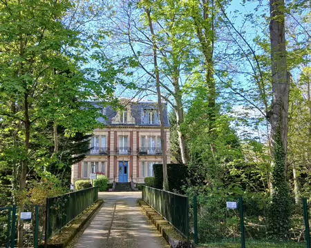 049 L’évêché de Pontoise