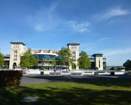 P1220930 Les tribunes de l'hippodrome