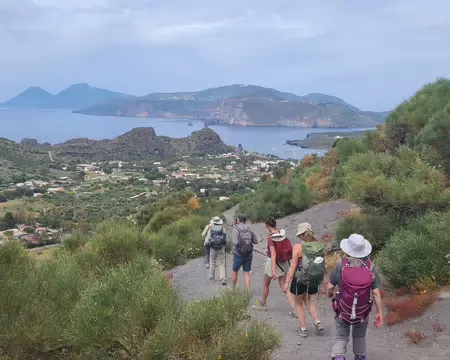 20260505_133115 Arrivée sur la petite ville de Vulcano