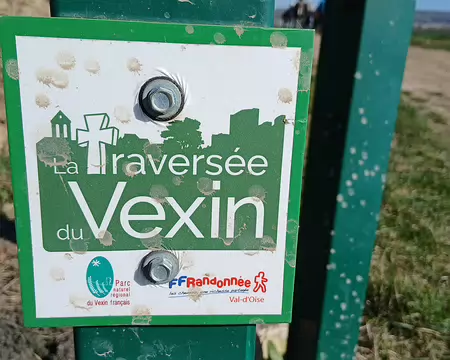 025 La traversée du Vexin est un itinéraire de 100 km reliant Auvers-sur-Oise à Mantes-la-Jolie