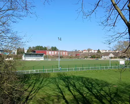 031 Le stade Jean Moulin à Marines