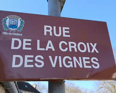 033 Depuis le XIVème siècle un navire figure sur le blason de la ville de Marines