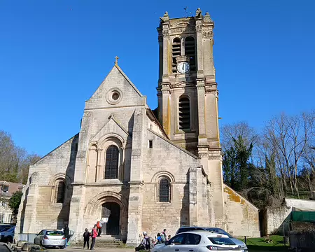 048 L’église Saint-Sulpice (XII-XIIIème siècle) avec son clocher Renaissance aux splendides décors sculptés