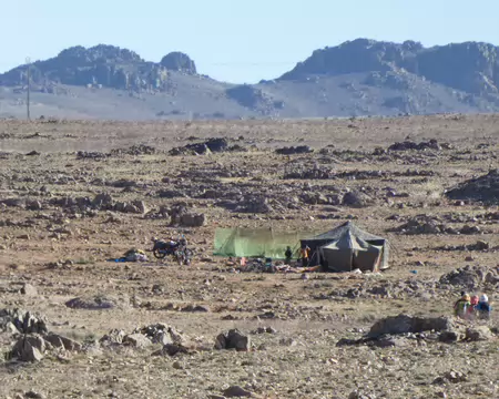 P1120414 Le campement de nos voisins nomades