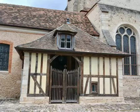 019 L’église Saint-Pierre côté sud (Plaisir)