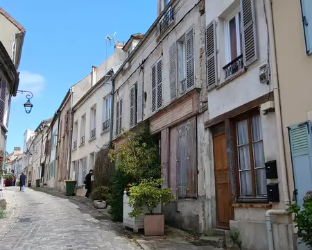 036 La Grande Rue de Neauphle-le-Château reprend le tracé d’une voie antique (Paris -Normandie)